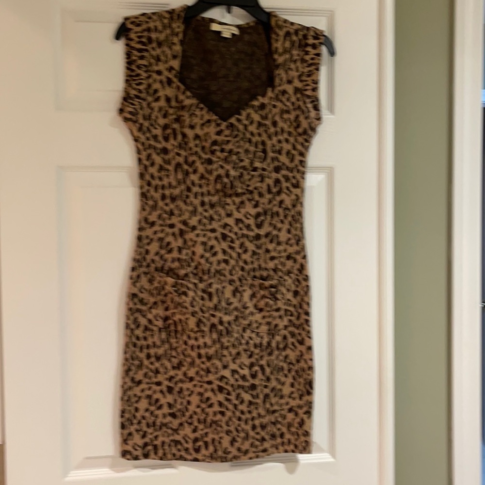 Women knee length leopard dress